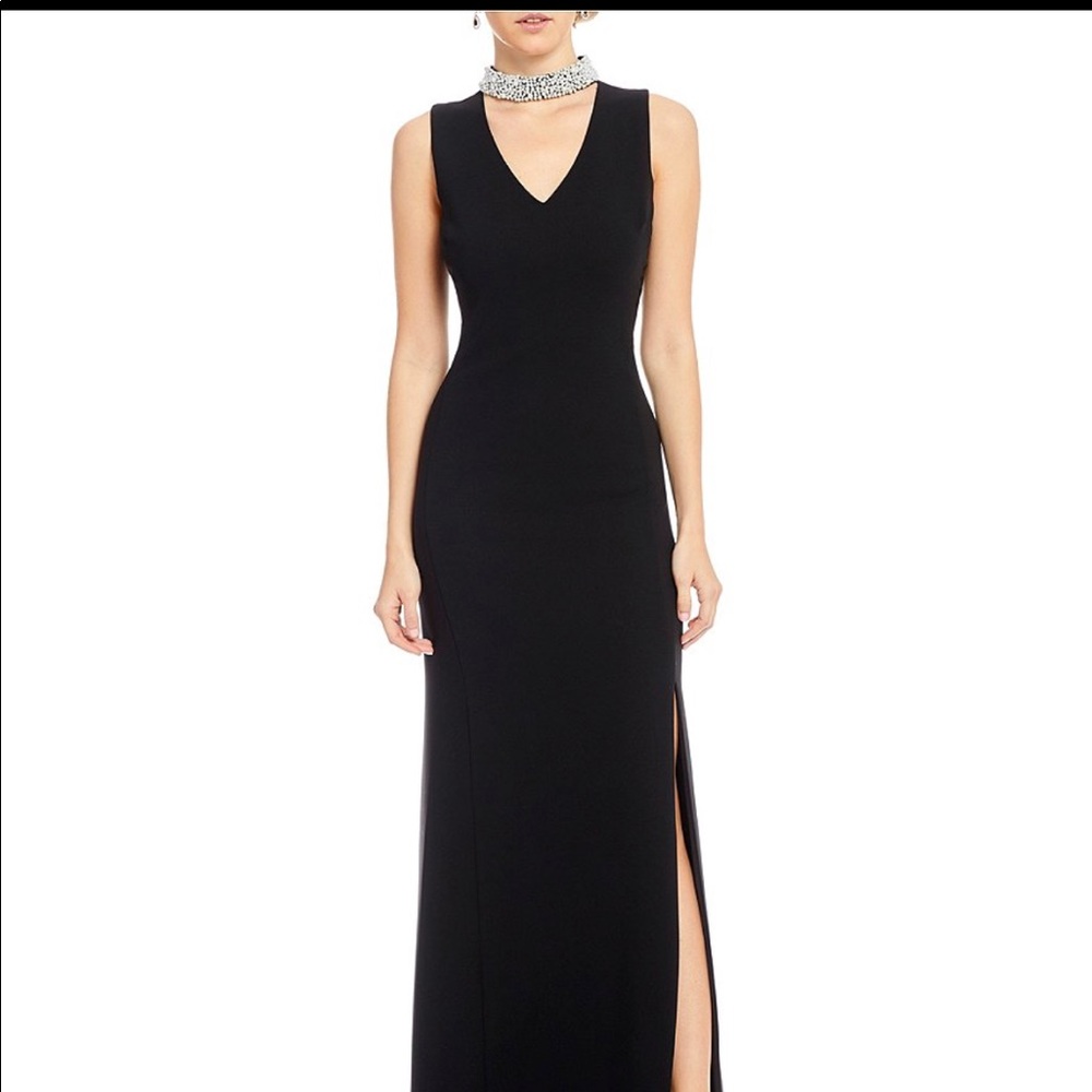 STUNNING GOWN!! NWT!